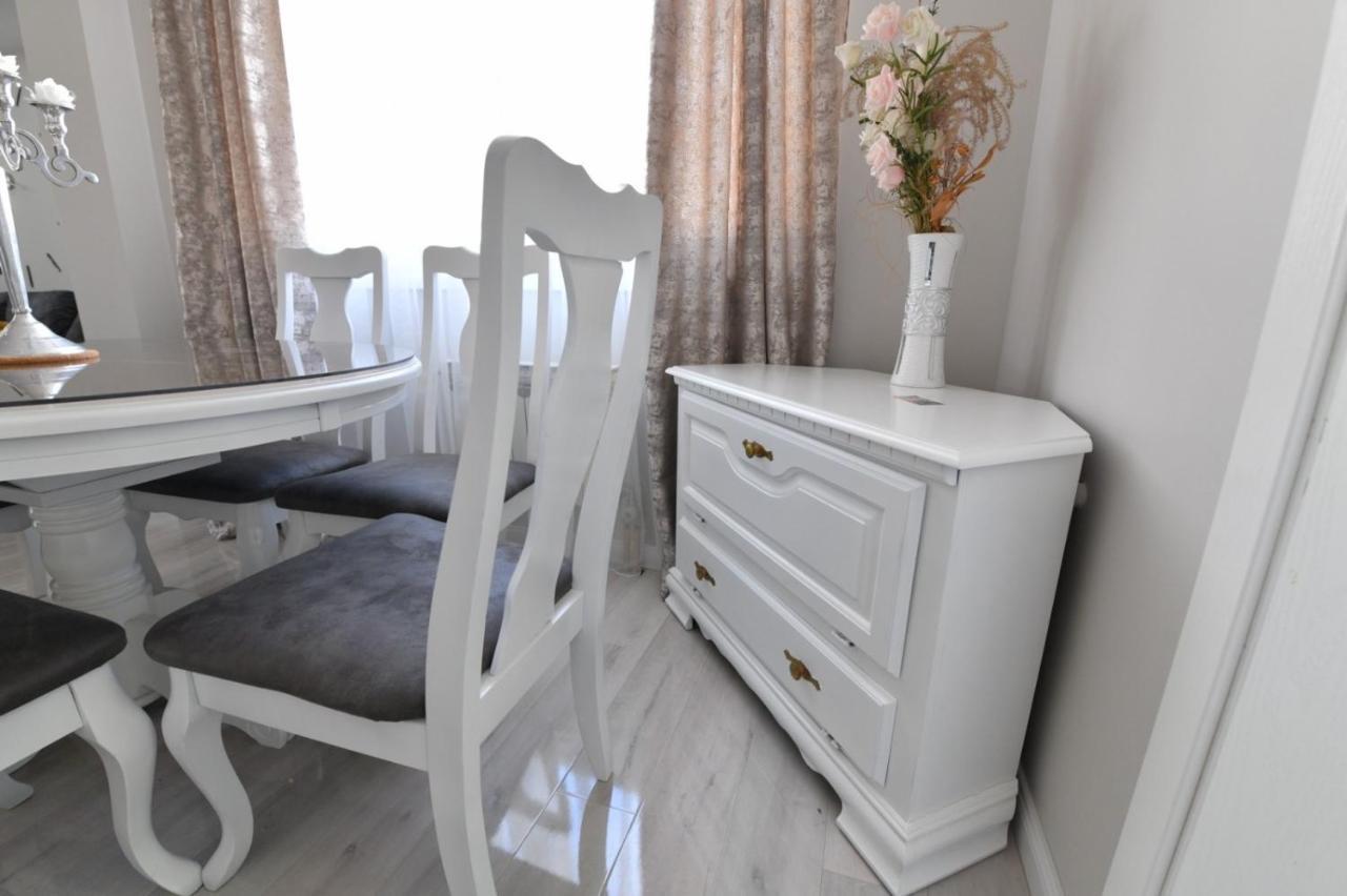 Family Apartman Μπιέλινα Εξωτερικό φωτογραφία